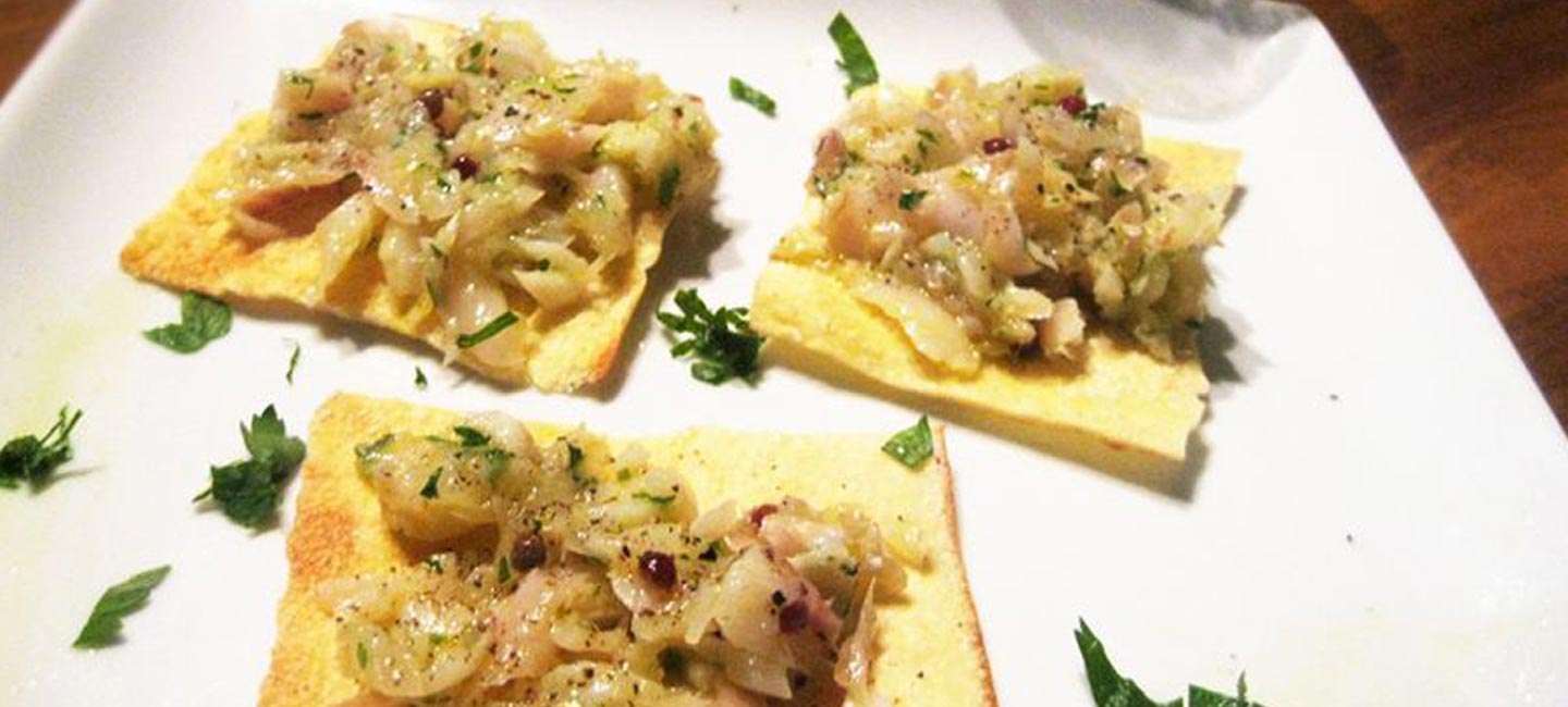 crostini-pane-carasau-al-branzino